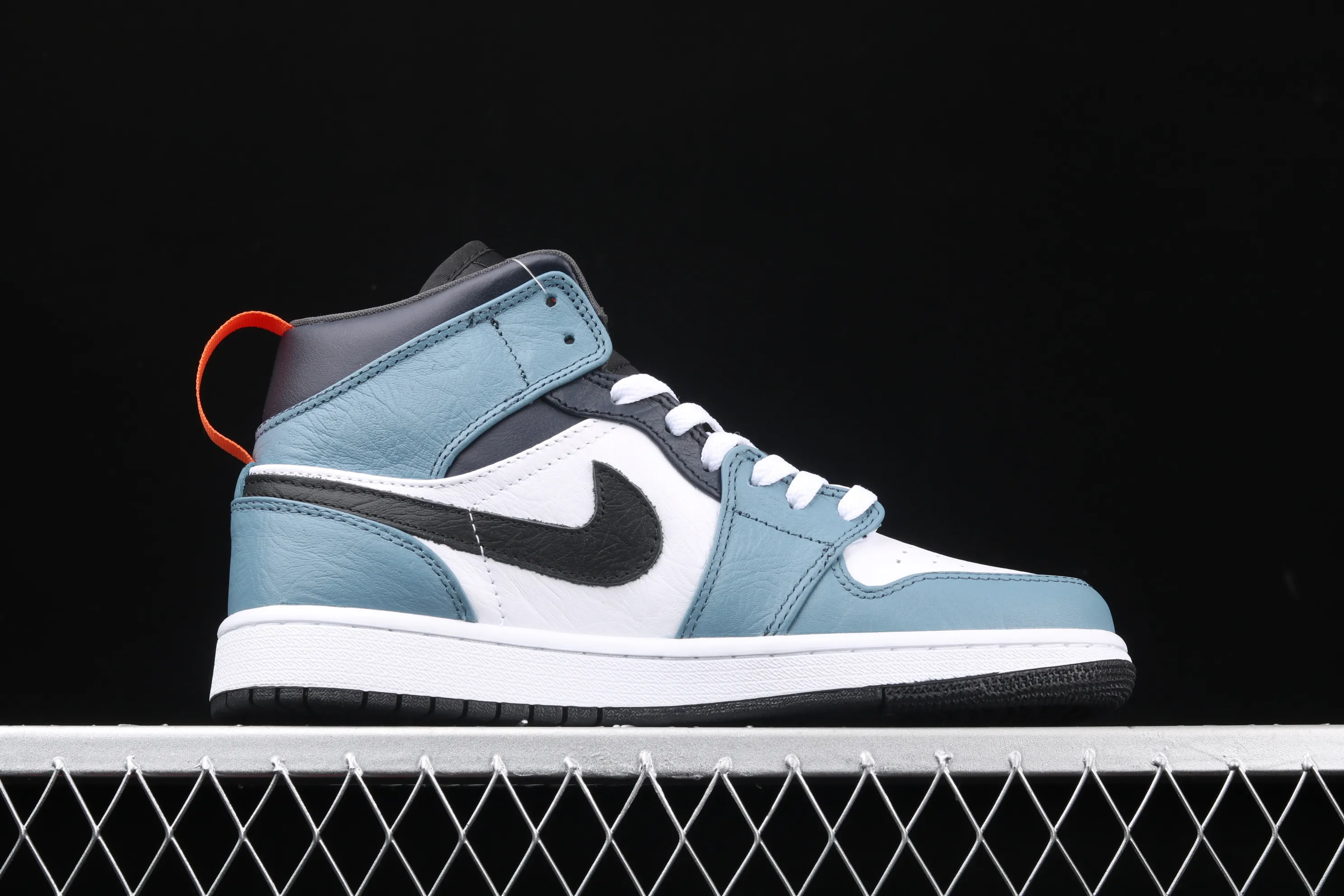 All categories Air Jordan Jordan series basketball shoes Air Jordan 1 Mid FaceTasm x Air Jordan 1 AJ1 Joe 1 cooperation mid-top light luxury gray blue CU2802-100